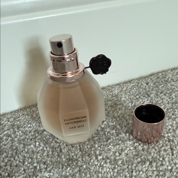 Viktor & Rolf Flowerbomb Hair Mist - Picture 2 of 2